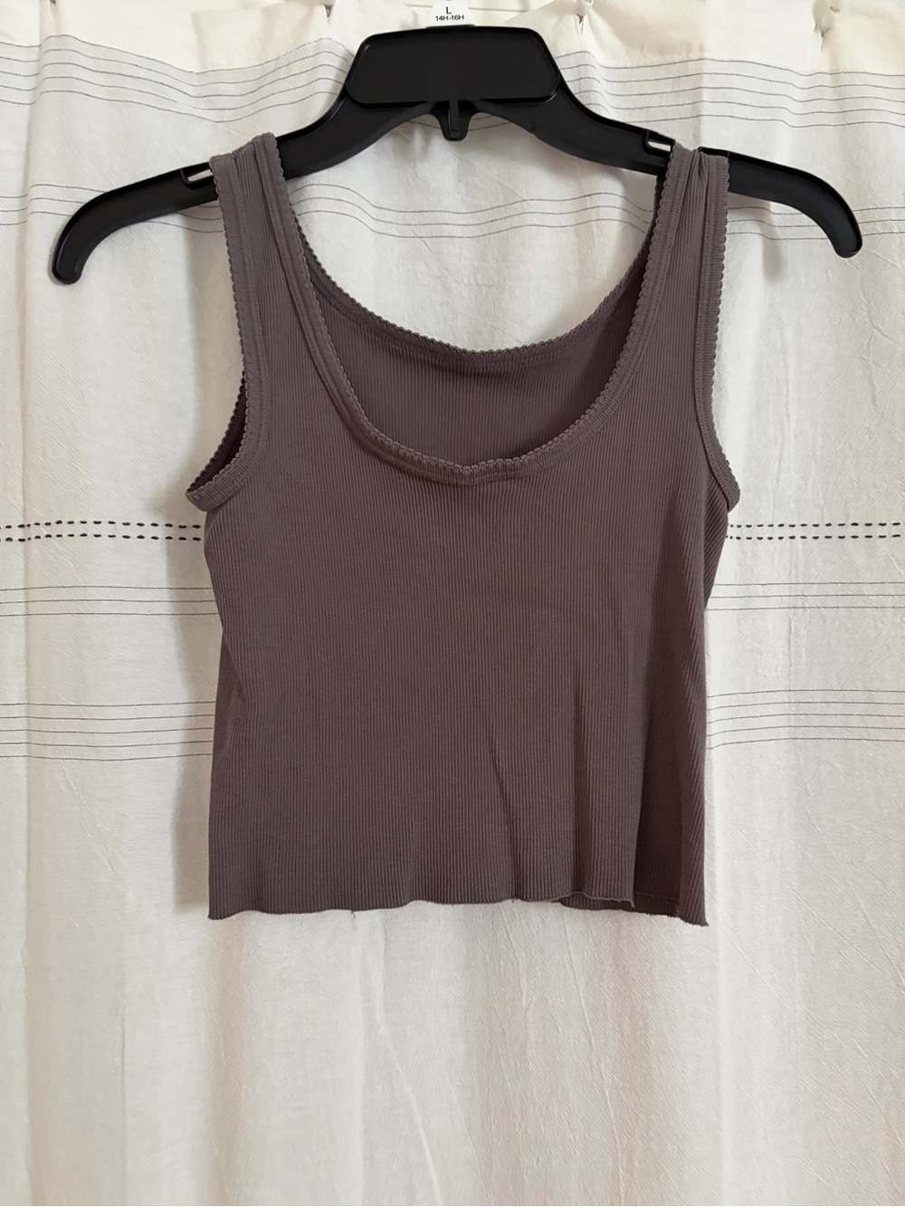 Brandy Melville Ribbed Scoop Neck Crop Tank Top Grey/Purple